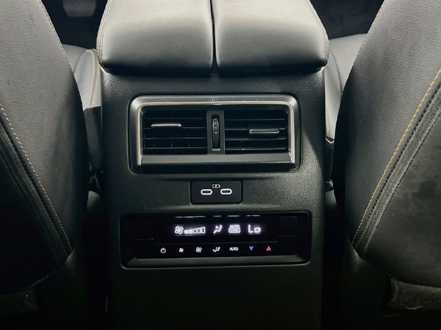 Used 2024 MAZDA CX-90 Plug-In Hybrid w/ Preferred AWD/4WD image 25