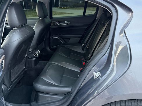 Used 2017 Alfa Romeo Giulia Ti w/ TI Performance Package image 11