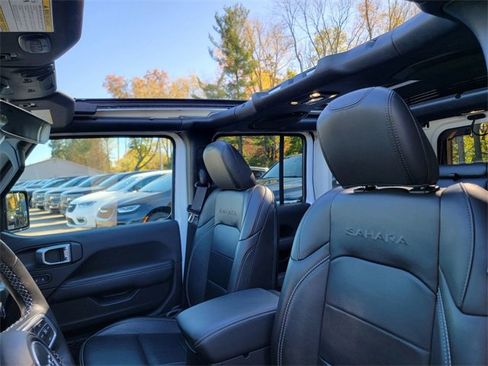 Certified 2023 Jeep Wrangler Unlimited Sahara w/ Cold Weather Group image 4