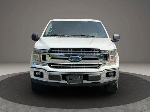 Used 2018 Ford F150 XLT w/ Equipment Group 301A Mid RWD image 2