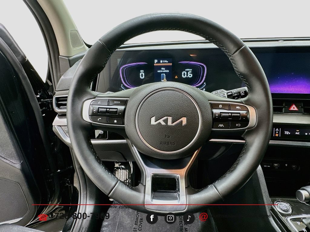 Used 2025 Kia Sportage EX FWD image 12