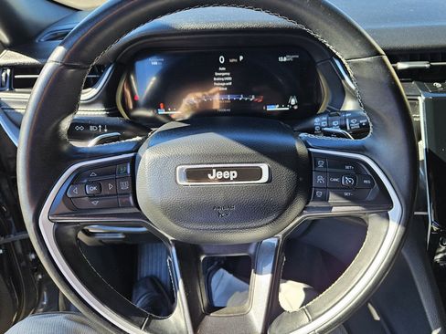 Used 2022 Jeep Grand Cherokee L Laredo AWD/4WD image 8