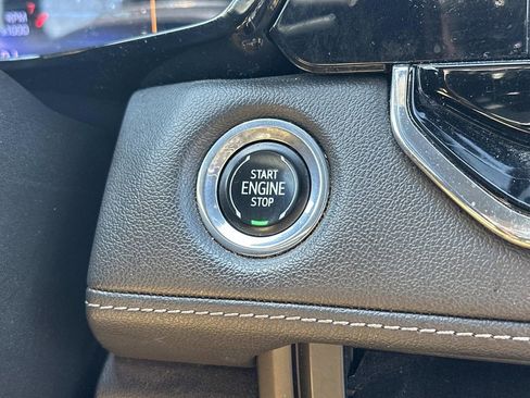Used 2023 Chevrolet Colorado LT RWD image 26