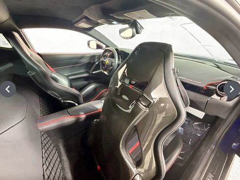 Used 2019 Ferrari 812 Superfast RWD image 9