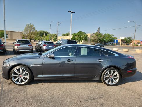 Certified 2016 Jaguar XJ L Portfolio AWD/4WD image 2