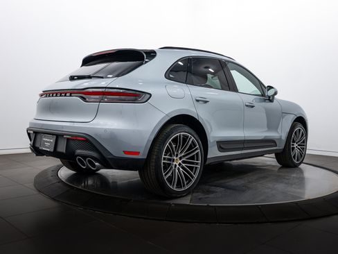 Certified 2026 Porsche Macan image 7