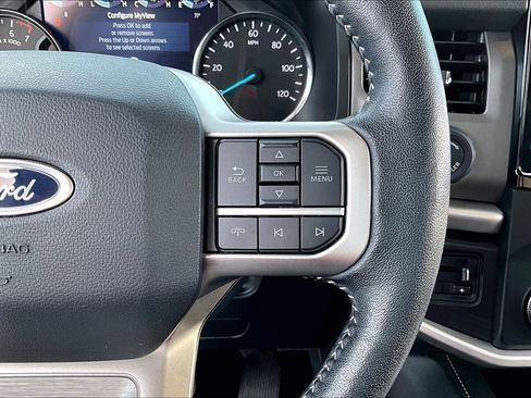 Used 2022 Ford Expedition Max XLT image 21