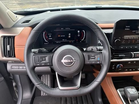 Certified 2023 Nissan Pathfinder Platinum w/ Cargo Package AWD/4WD image 15