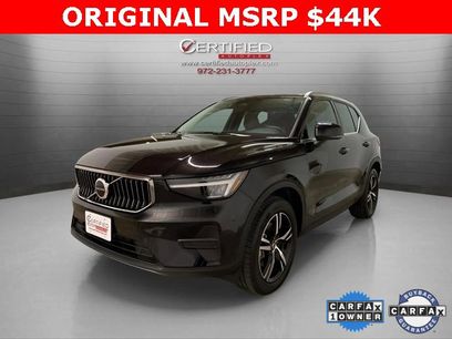 Used 2025 Volvo XC40 B5 Core