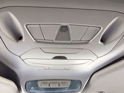 Certified 2017 Ford Transit Connect XLT image 22