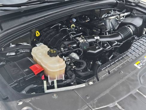 Used 2022 Jeep Grand Cherokee L Limited RWD image 11