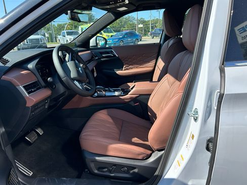 New 2025 Mitsubishi Outlander SEL image 7