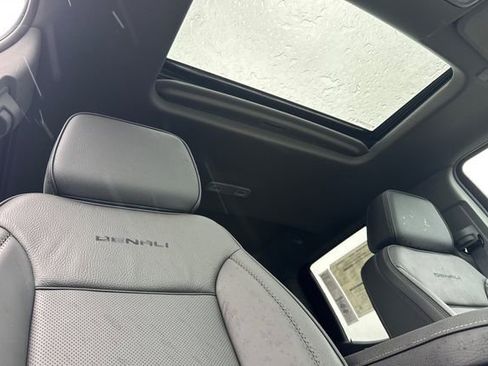 New 2026 GMC Sierra 1500 Denali w/ Denali Reserve Package image 18