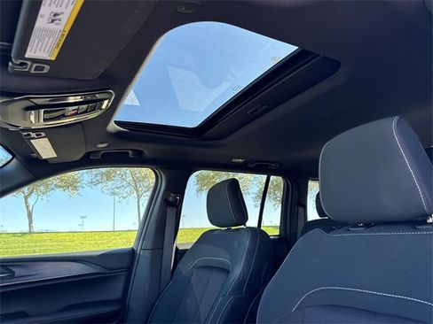 Used 2025 Jeep Grand Cherokee Laredo X image 29