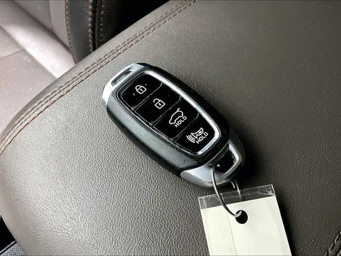 Used 2019 Hyundai Santa Fe FWD image 12