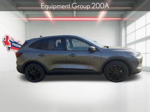 Used 2025 Ford Escape Active image 3