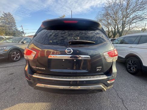 Used 2015 Nissan Pathfinder SV w/ Cargo Package image 5