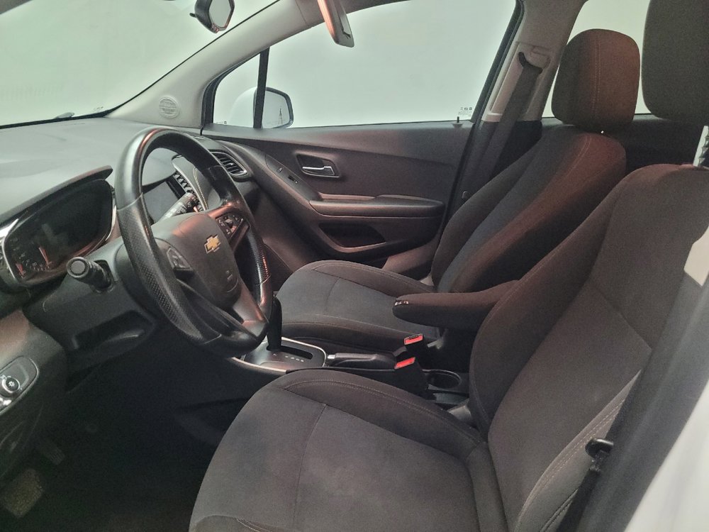 Used 2021 Chevrolet Trax LS w/ Tint and Cruise Package FWD image 17