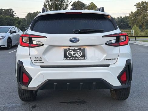 Used 2026 Subaru Crosstrek 2.5i Premium AWD/4WD image 4
