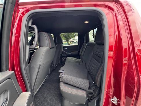 Certified 2025 Nissan Frontier PRO-4X AWD/4WD image 11