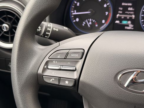 Used 2023 Hyundai Kona SEL AWD/4WD image 21
