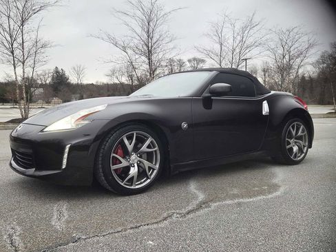 Used 2013 Nissan 370Z Touring w/ Sport Pkg image 32
