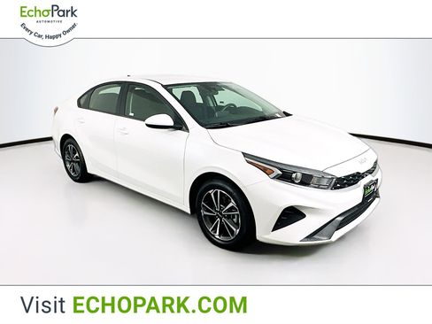 Used 2024 Kia Forte LXS image 1