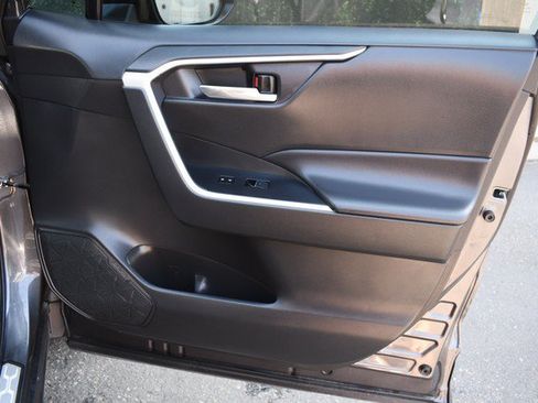 Used 2024 Toyota RAV4 XLE w/ Convenience Package FWD image 24