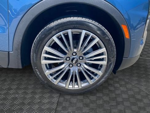 Used 2025 Cadillac XT4 Premium Luxury w/ Cold Weather Package FWD image 36
