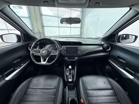 Used 2019 Nissan Kicks SR w/ SR Premium Package image 21