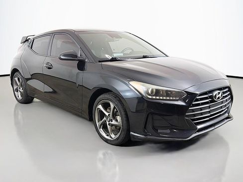Used 2020 Hyundai Veloster 2.0 FWD image 2