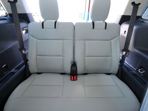 New 2026 Ford Explorer Platinum image 27