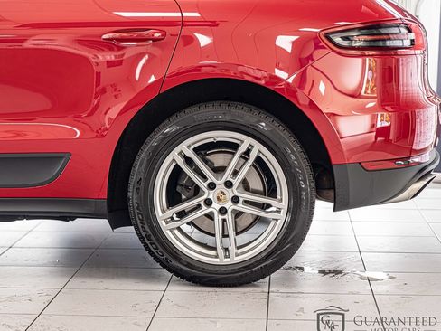 Used 2018 Porsche Macan AWD/4WD image 8