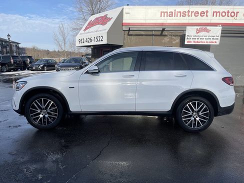 Used 2020 Mercedes-Benz GLC 350e 4MATIC w/ Parking Assistance Package image 4