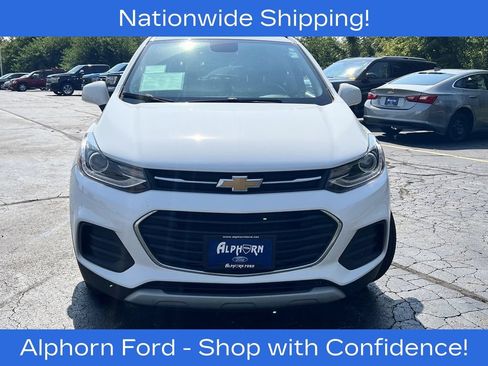 Used 2022 Chevrolet Trax LT w/ LT Convenience Package AWD/4WD image 25