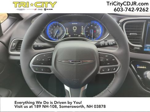 New 2026 Chrysler Voyager LX image 14