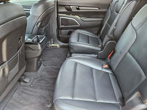 Used 2025 Kia Telluride S AWD/4WD image 23