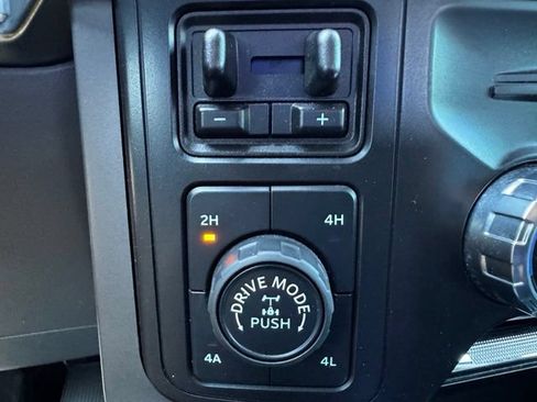 Used 2021 Ford F150 Lariat AWD/4WD image 33