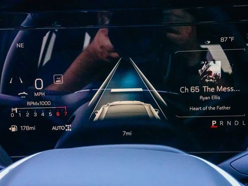 New 2026 GMC Yukon XL Denali w/ Denali Reserve Package AWD/4WD image 21