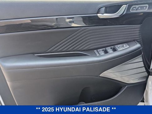 Used 2025 Hyundai Palisade Calligraphy AWD/4WD image 11