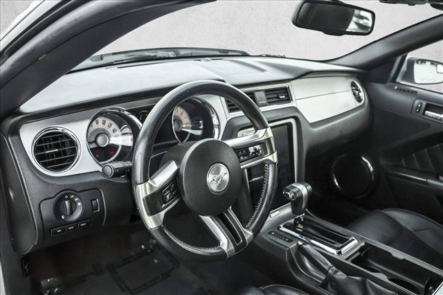 Used 2011 Ford Mustang GT Premium w/ Comfort Pkg RWD image 10