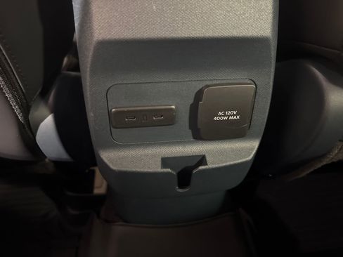 Used 2025 Ford Maverick Lariat w/ Black Appearance Package AWD/4WD image 19