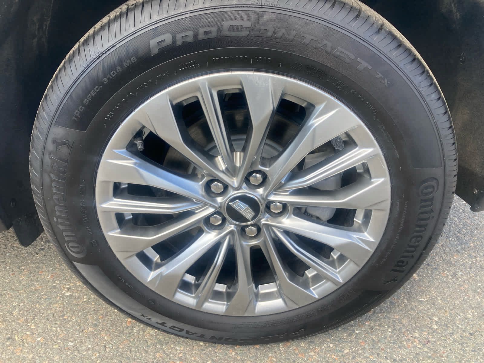 Used 2025 Cadillac XT4 Premium Luxury AWD/4WD image 9