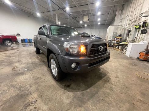 Used 2011 Toyota Tacoma Base w/ TRD Sport Pkg image 1