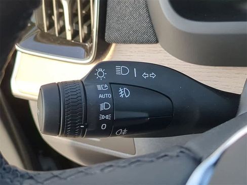 New 2026 Volvo XC90 B6 Plus w/ Protection Package Premier image 27