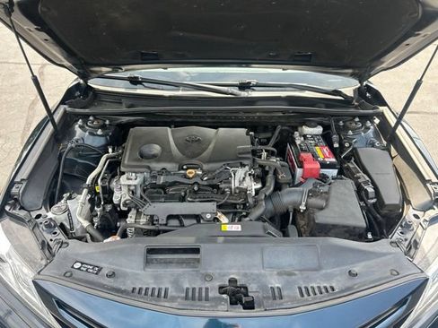 Used 2020 Toyota Camry XSE FWD image 13