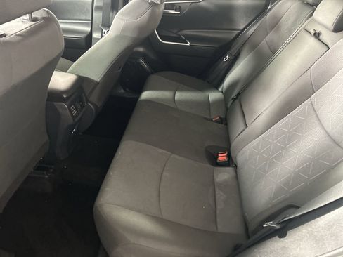 Used 2025 Toyota RAV4 XLE FWD image 24