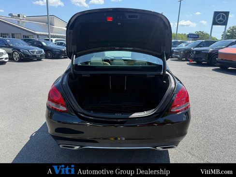 Used 2018 Mercedes-Benz C 300 4MATIC Sedan image 22