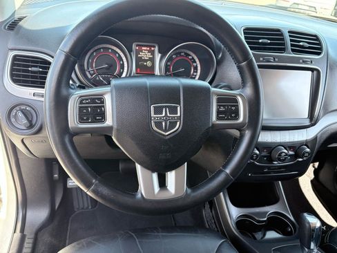 Used 2015 Dodge Journey Crossroad w/ Flexible Seating Group FWD image 9