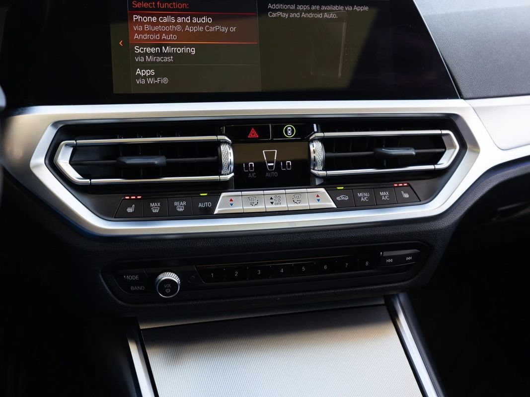 Used 2022 BMW 330i Sedan w/ M Sport Package RWD image 39